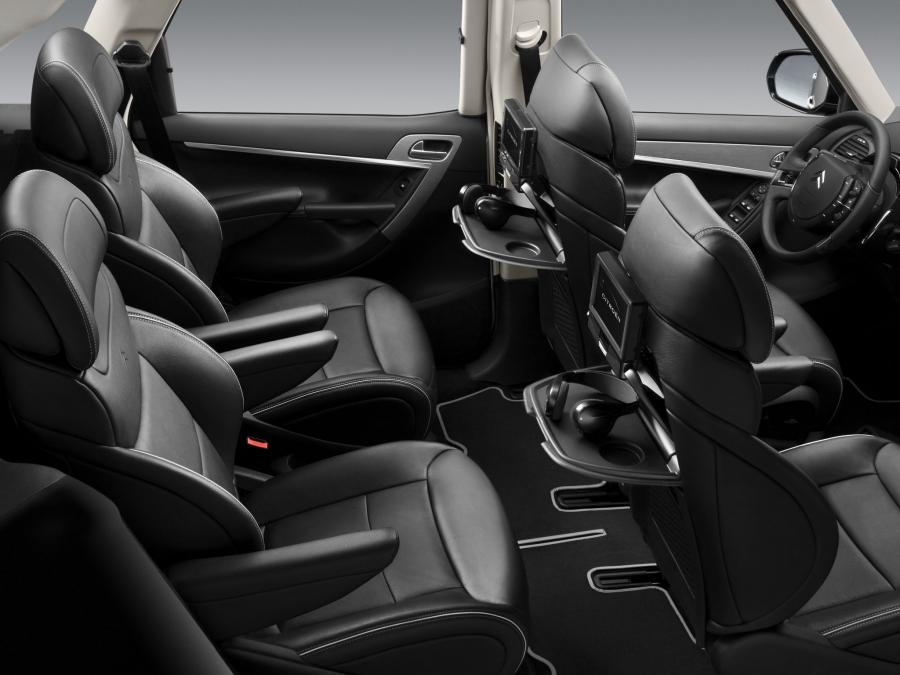  Citroen C4 Picasso 2007 года  (фото 2 из 117)